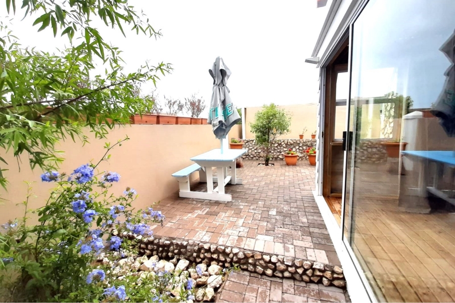 To Let 1 Bedroom Property for Rent in Country Club Western Cape